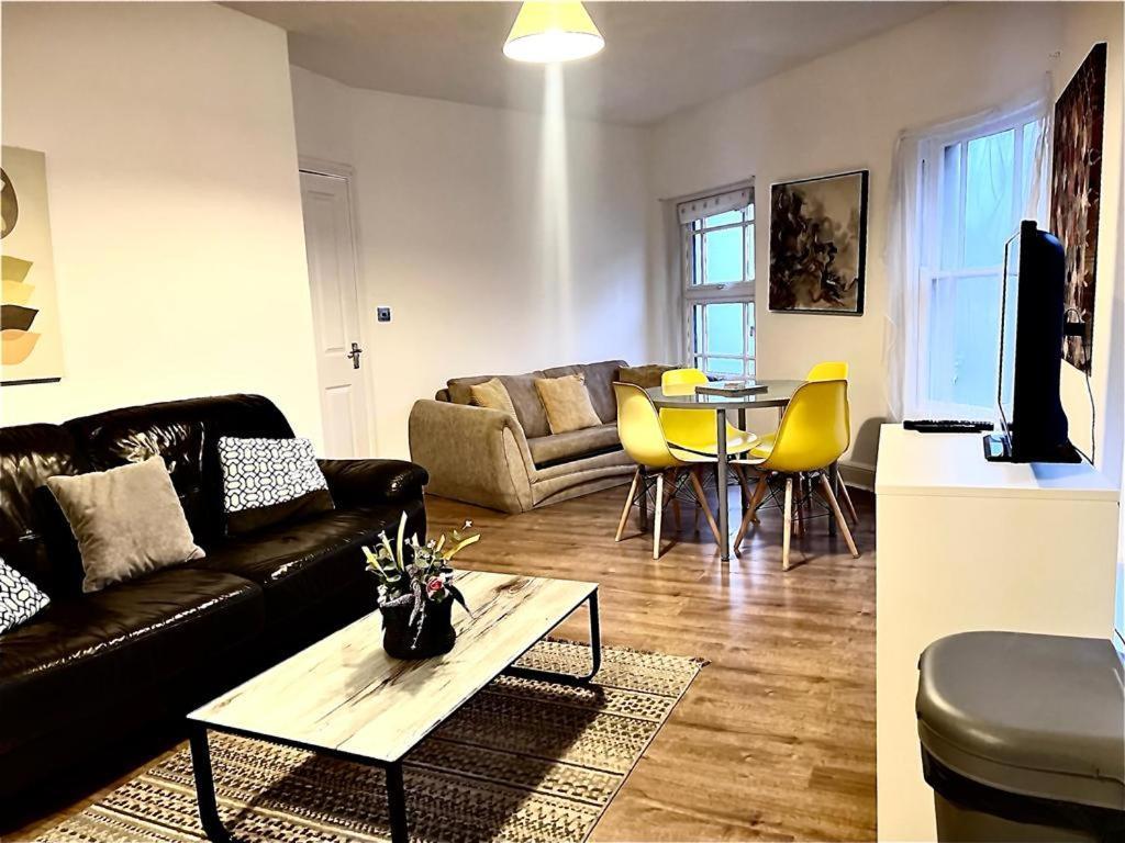 Yeovil Apartments Esterno foto